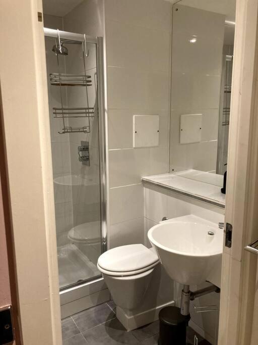 Stylish 2 Bed Accessible Flat Perfect Location Apartman Glasgow Kültér fotó